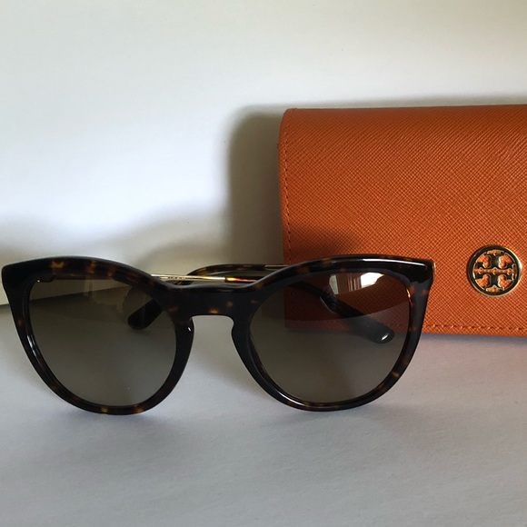 Tory Burch Sunglasses main image 5